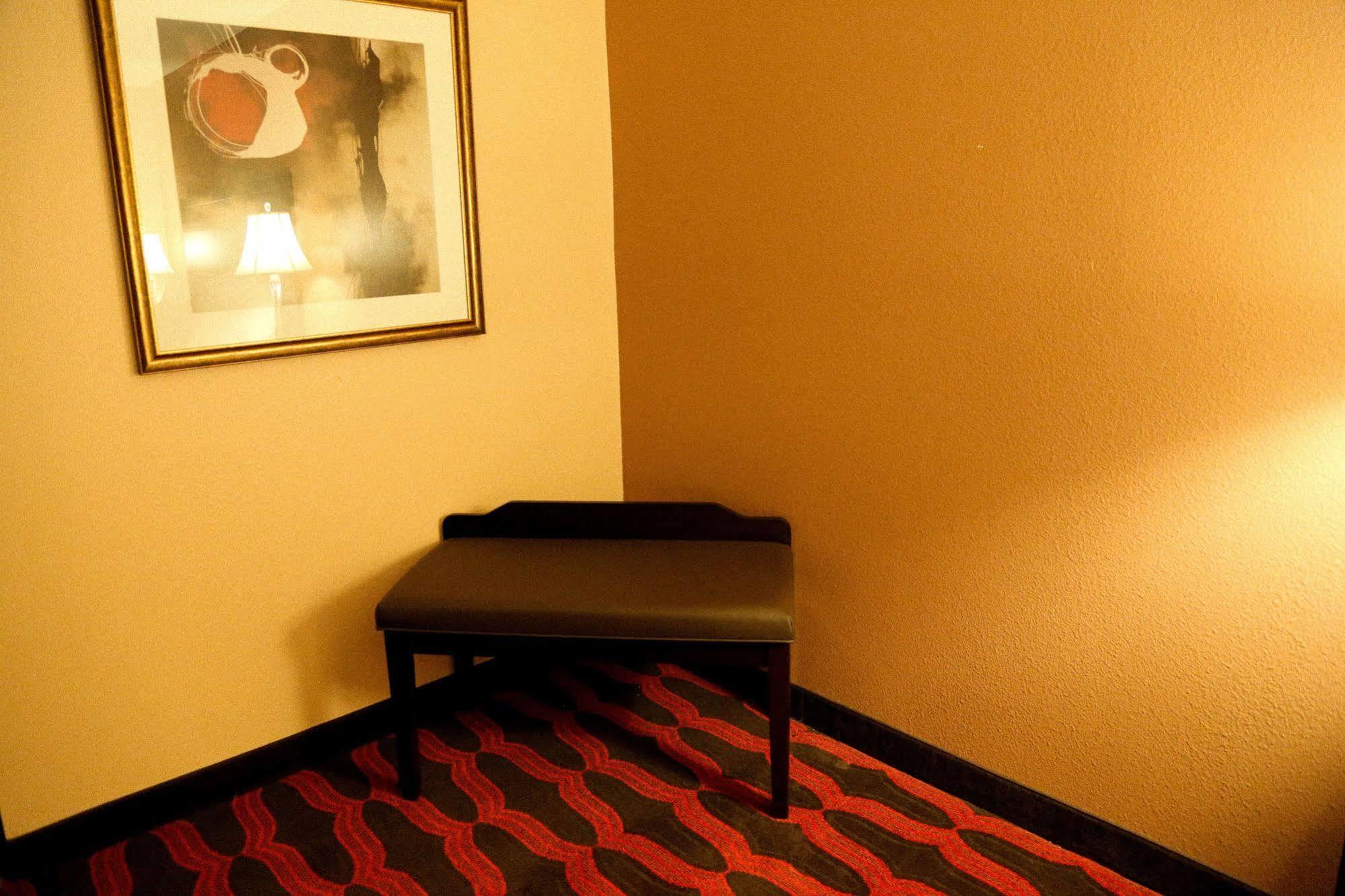 Americas Best Value Inn & Suites-Forest Grove/Hillsboro Buitenkant foto