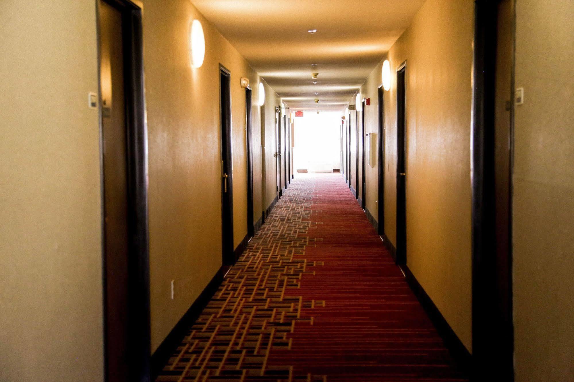 Americas Best Value Inn & Suites-Forest Grove/Hillsboro Buitenkant foto